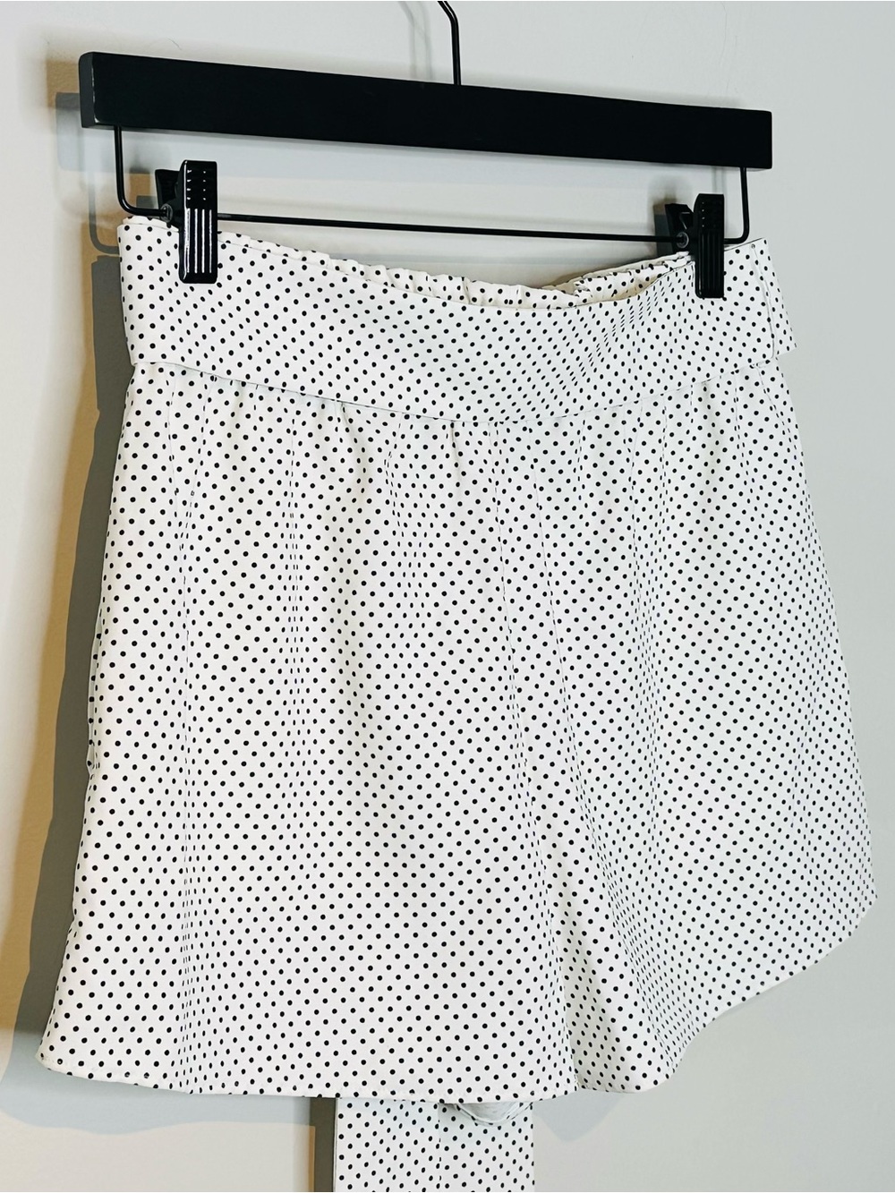 Alice + Olivia Soft White Black Mini Dot High-Waist Tie-Front Shorts NWT - Picture 6 of 15